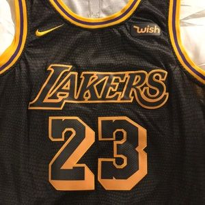 lakers black swingman jersey